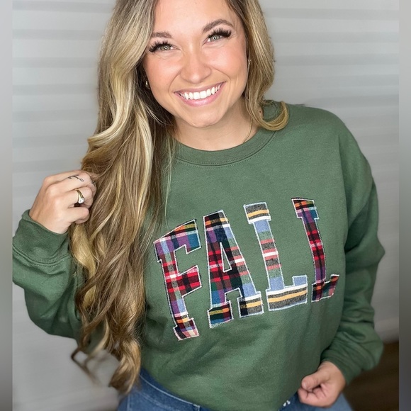 Tops - Plaid Fall Sweatshirt